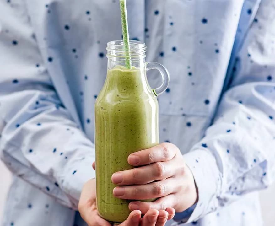 Koktajl z chia: Pyszne przepisy na zdrowe napoje pełne energii